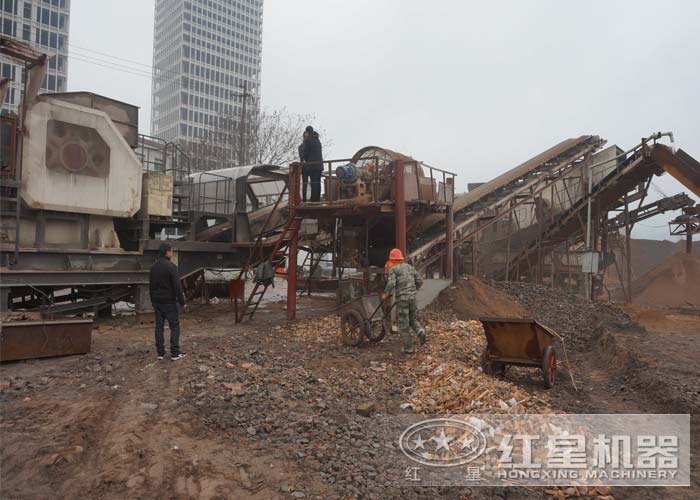 油电两用粉碎机加工建筑垃圾